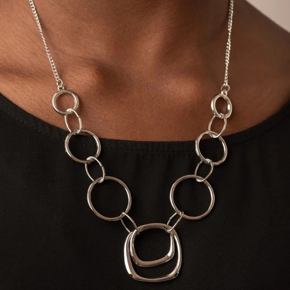 Paparazzi Jewelry Set - Linked Up Luminosity Silver Set
